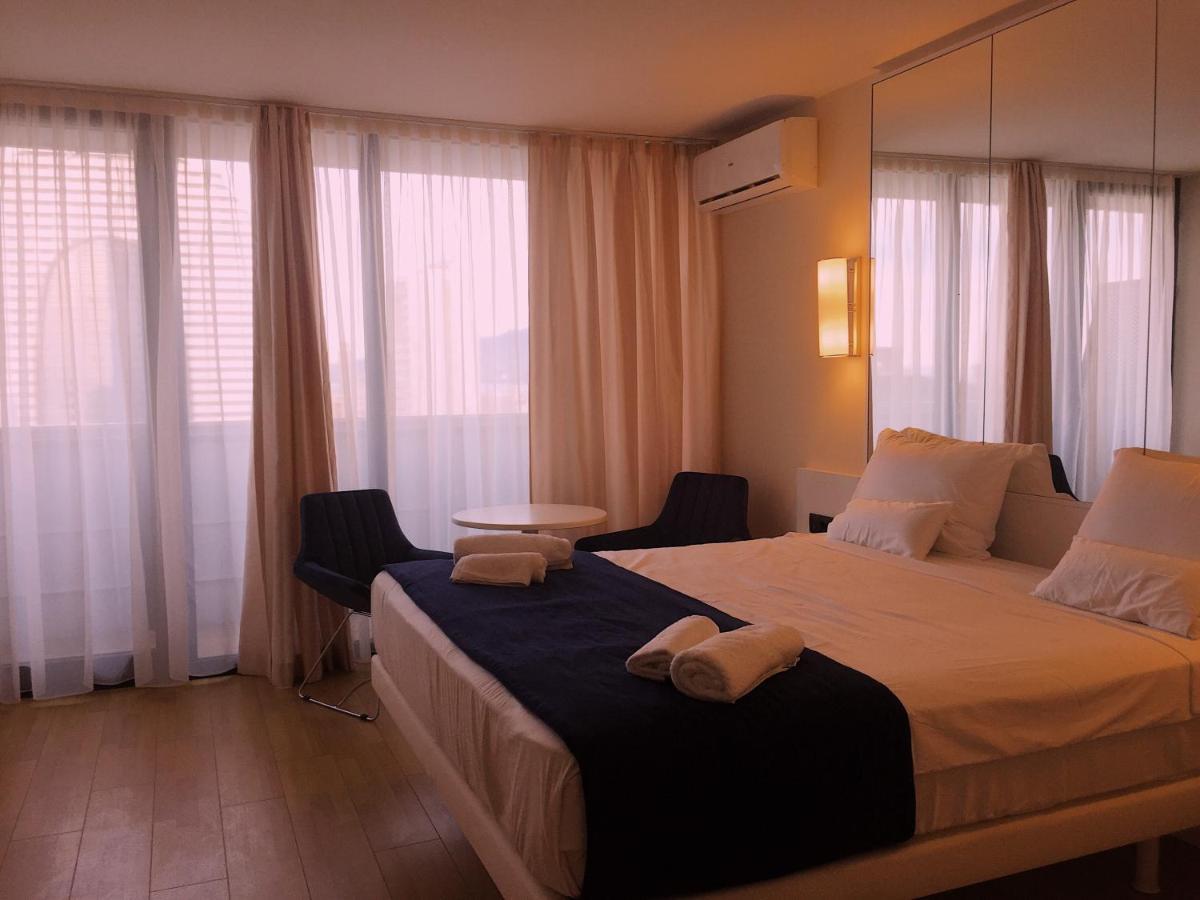 Orbi City Apartment Батуми Екстериор снимка